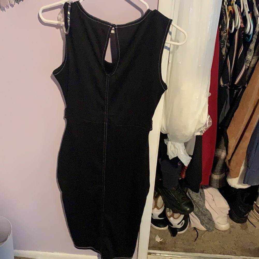 Dress - Picture 2 of 2